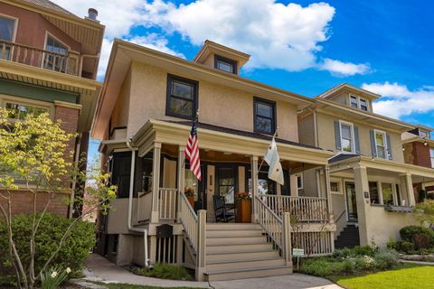 4443 N Francisco Avenue Chicago IL 60625