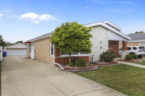 Tiny photo for 9232 Parkside Avenue, Oak Lawn, IL 60453 (MLS # 12749936)