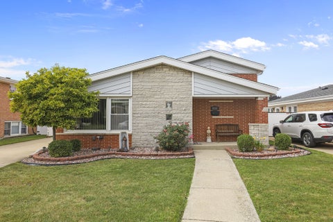 9232 Parkside Avenue, Oak Lawn, IL 60453 - #: 12749936