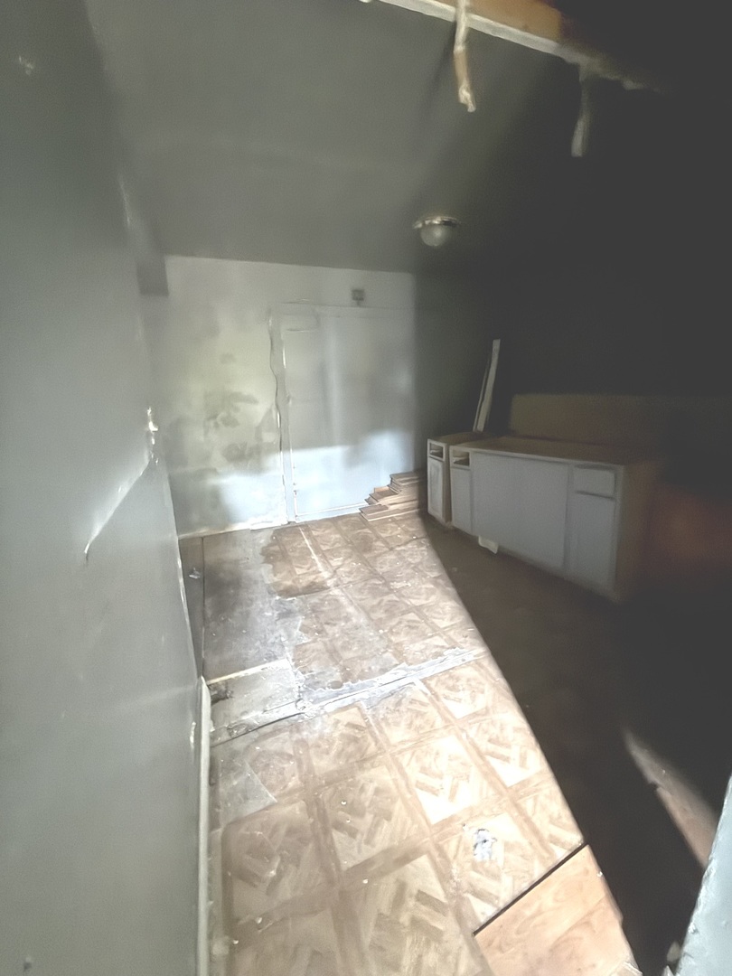 10611 S COTTAGE GROVE Avenue