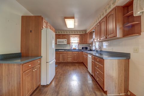 Tiny photo for 602 E 3rd Street, Rock Falls, IL 61071 (MLS # 12467302)