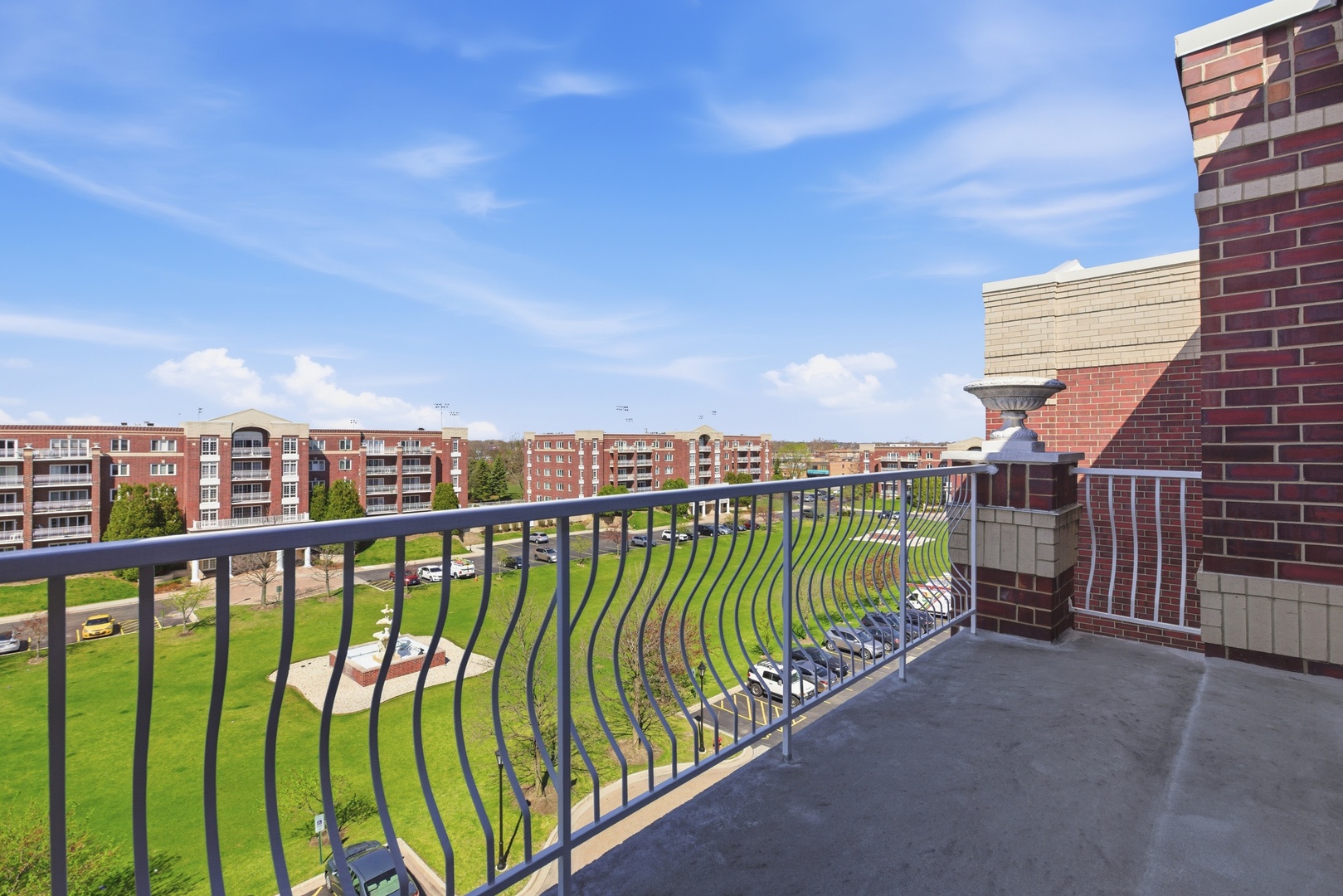 7051 W Touhy Avenue 610