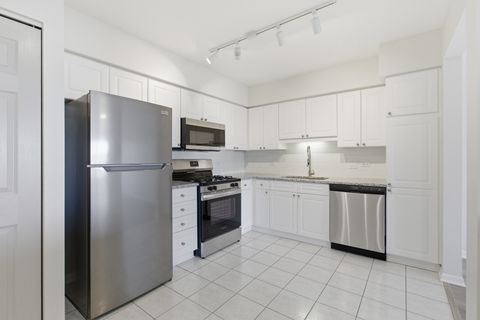 Tiny photo for 7051 W Touhy Avenue #610, Niles, IL 60714 (MLS # 12607712)
