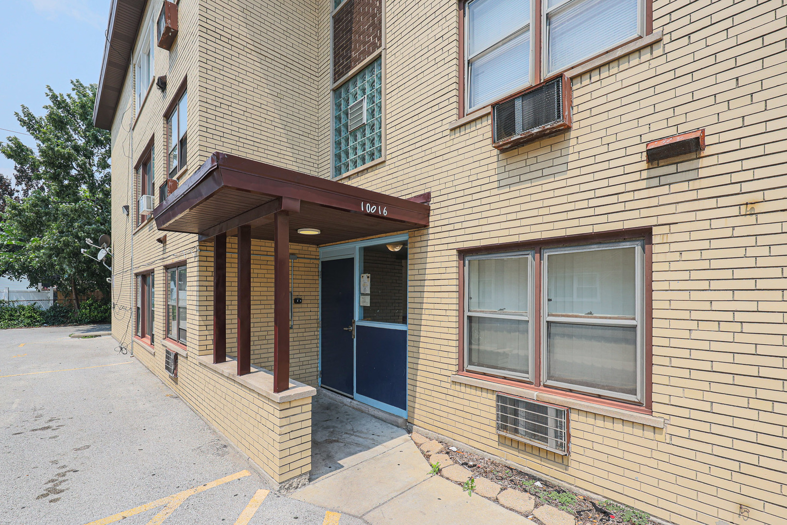 10016 S Pulaski Road 3