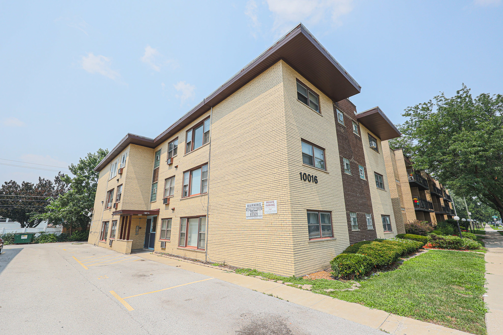 10016 S Pulaski Road 3