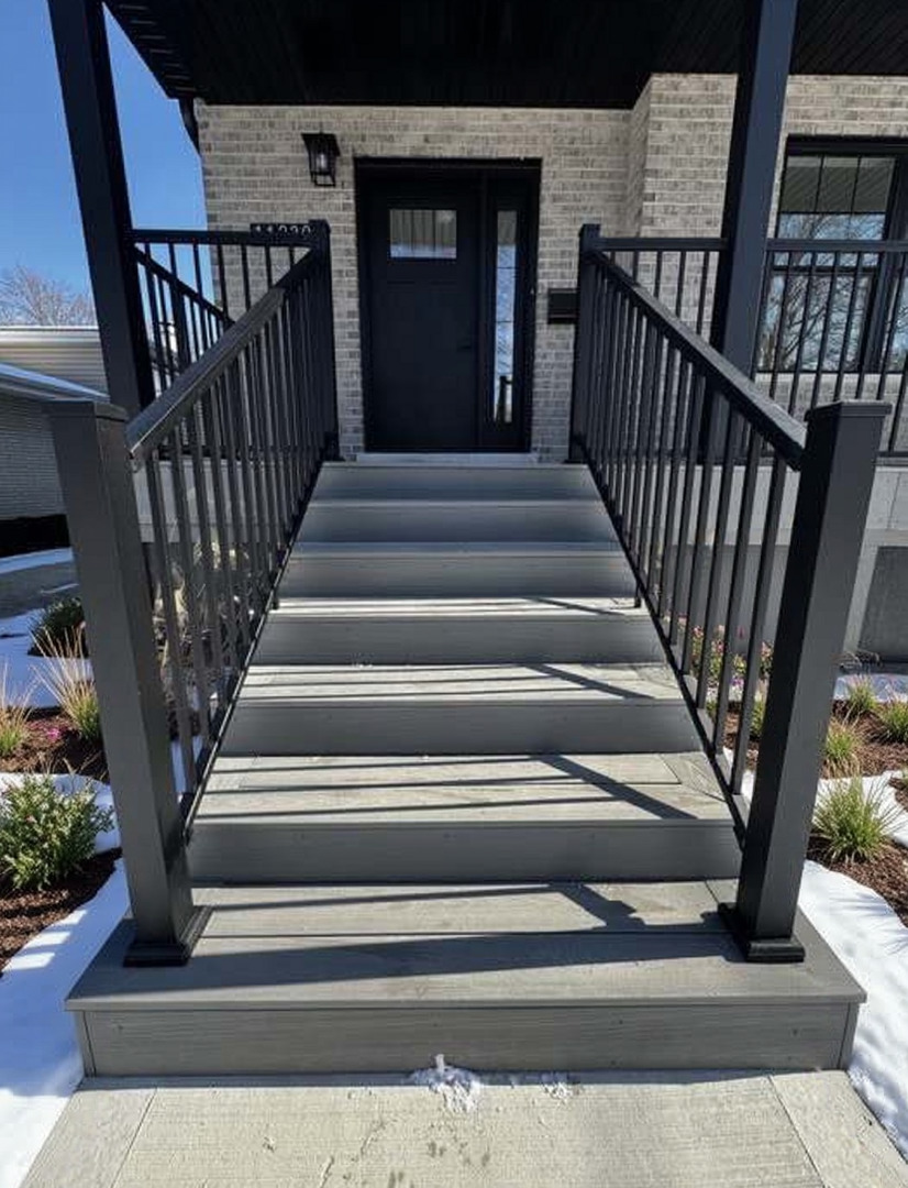 11239 S Saint Louis Avenue