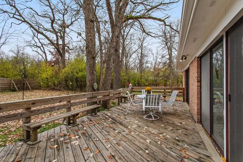 Tiny photo for 28 Plymouth Court, Lincolnshire, IL 60069 (MLS # 12522402)