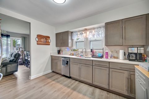 Tiny photo for 7022 W 114th Place, Worth, IL 60482 (MLS # 12634745)