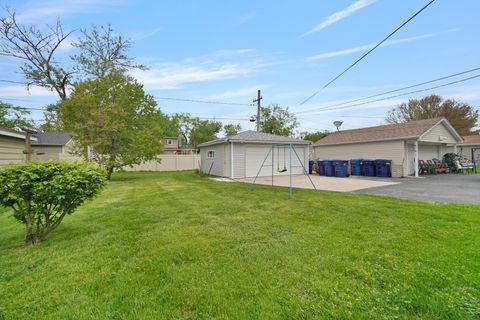 Tiny photo for 7022 W 114th Place, Worth, IL 60482 (MLS # 12634745)