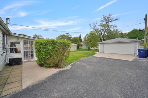 Tiny photo for 7022 W 114th Place, Worth, IL 60482 (MLS # 12634745)