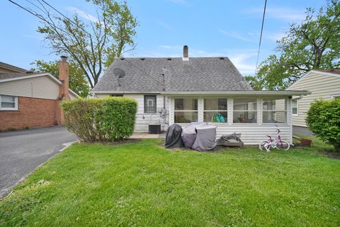 Tiny photo for 7022 W 114th Place, Worth, IL 60482 (MLS # 12634745)