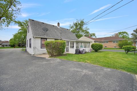 Tiny photo for 7022 W 114th Place, Worth, IL 60482 (MLS # 12634745)
