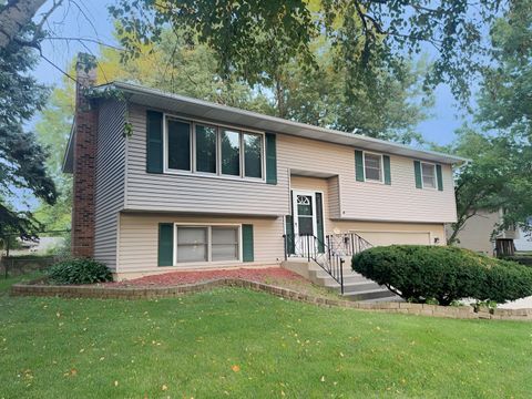 Photo of 89 Brookwood Court, Elgin, IL 60123 (MLS # 12458733)