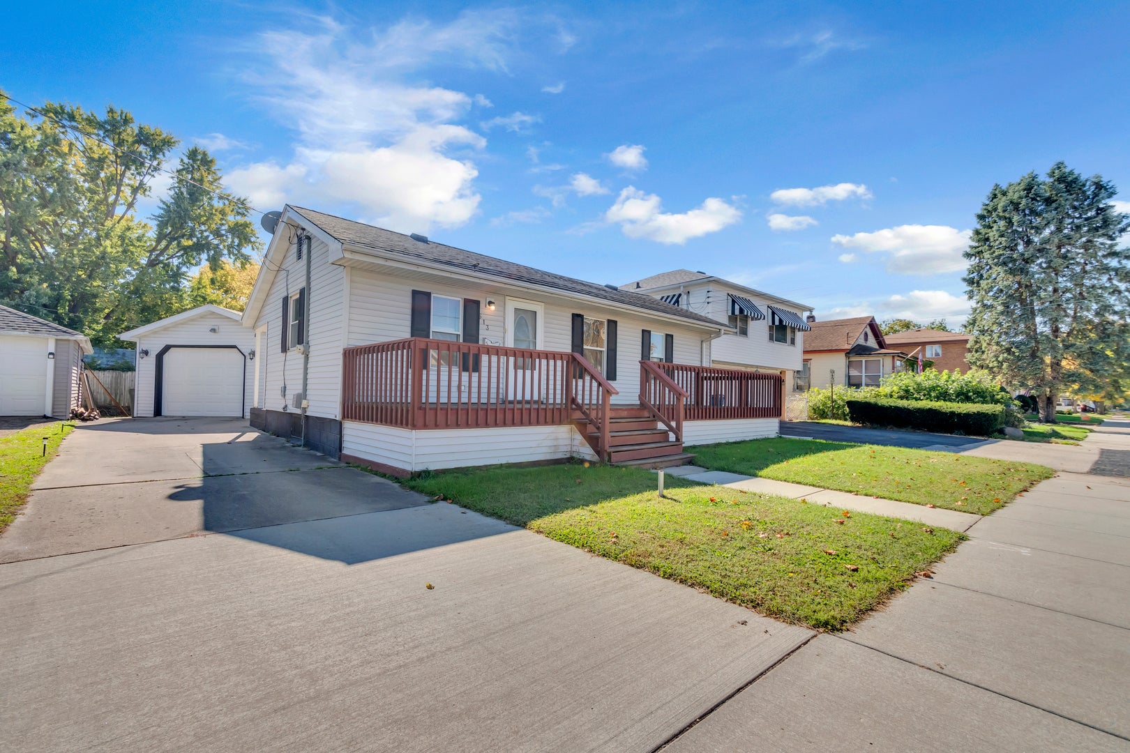 513 W Superior Street