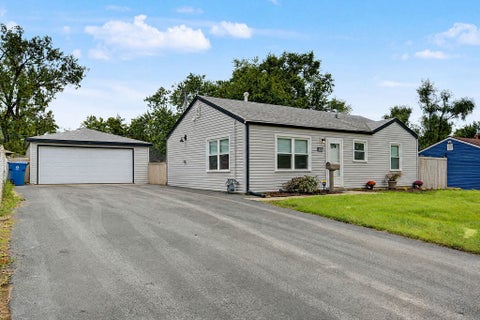 Tiny photo for 1802 Innercircle Drive, Crest Hill, IL 60403 (MLS # 12768108)