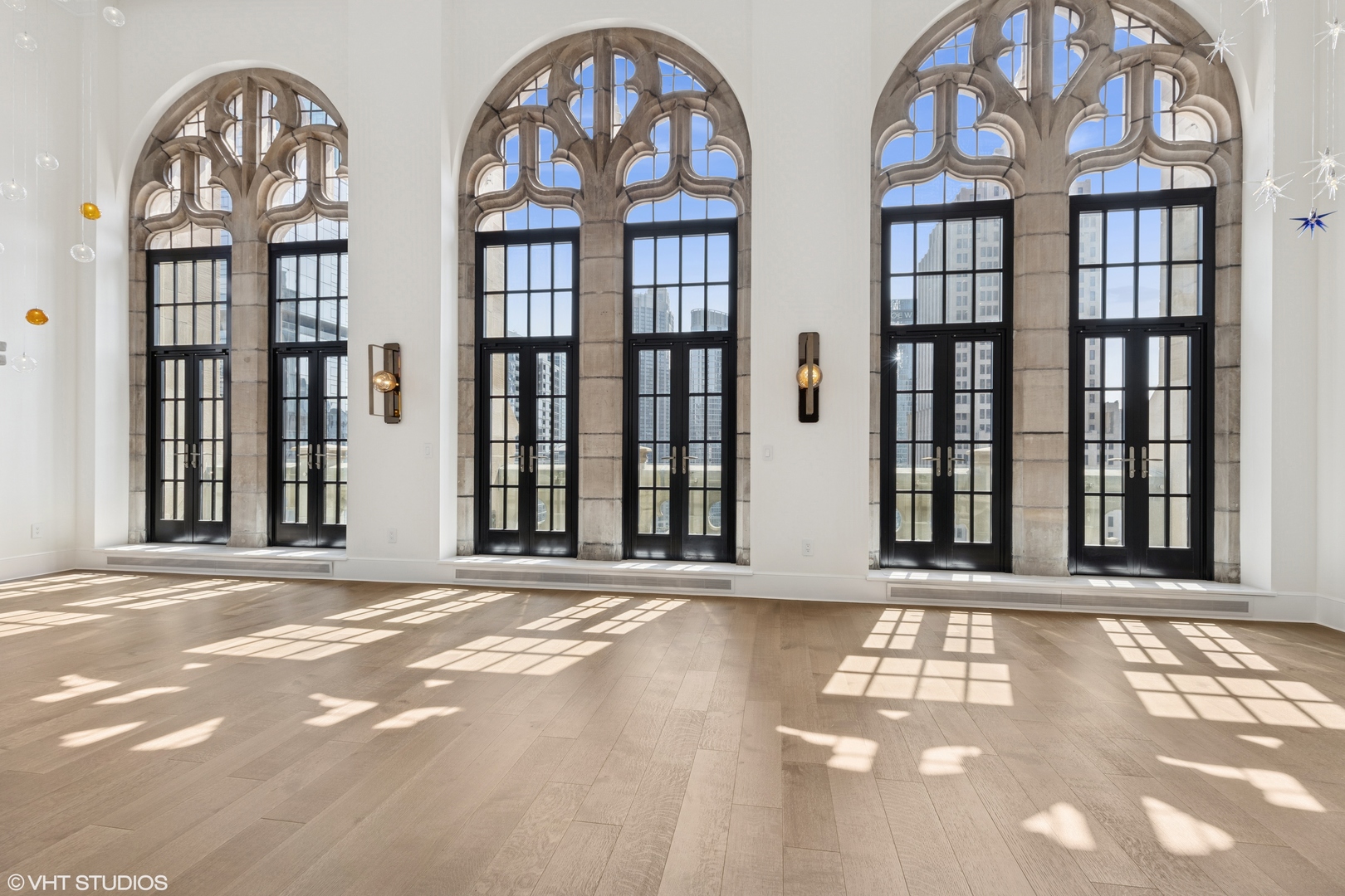 435 N Michigan Avenue 2004