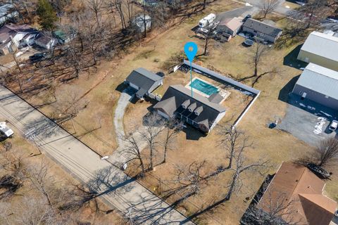 Tiny photo for 1144 W Webster Street, Benton, IL 62812 (MLS # 12566666)