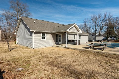 Tiny photo for 1144 W Webster Street, Benton, IL 62812 (MLS # 12566666)