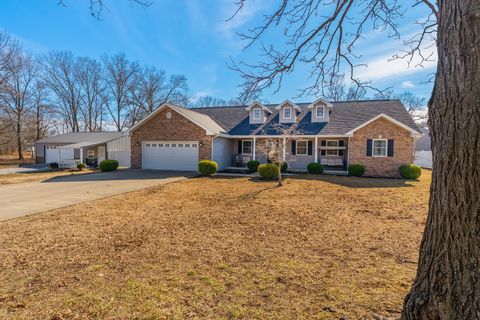 1144 W Webster Street Benton IL 62812