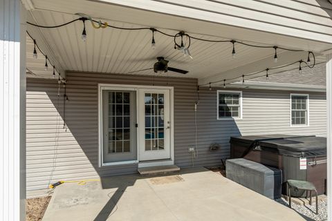 Tiny photo for 1144 W Webster Street, Benton, IL 62812 (MLS # 12566666)