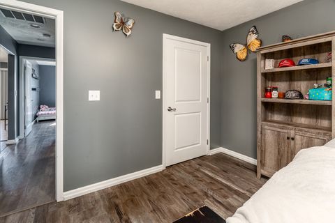 Tiny photo for 1144 W Webster Street, Benton, IL 62812 (MLS # 12566666)