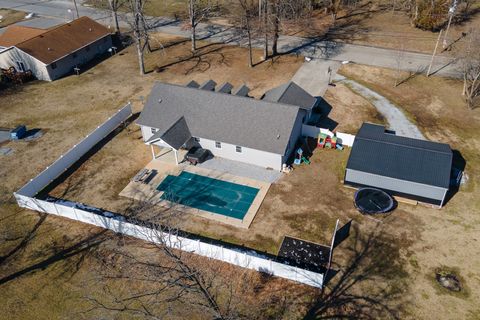 Tiny photo for 1144 W Webster Street, Benton, IL 62812 (MLS # 12566666)