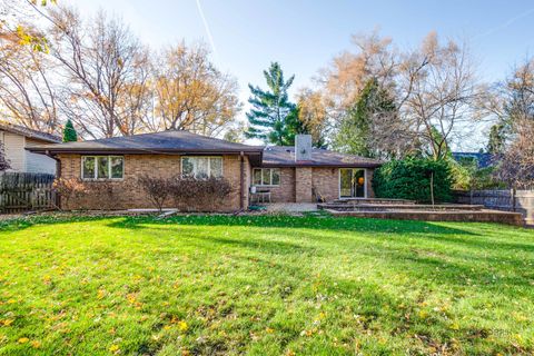 Tiny photo for 939 Ridgeland Avenue, Mundelein, IL 60060 (MLS # 12519654)