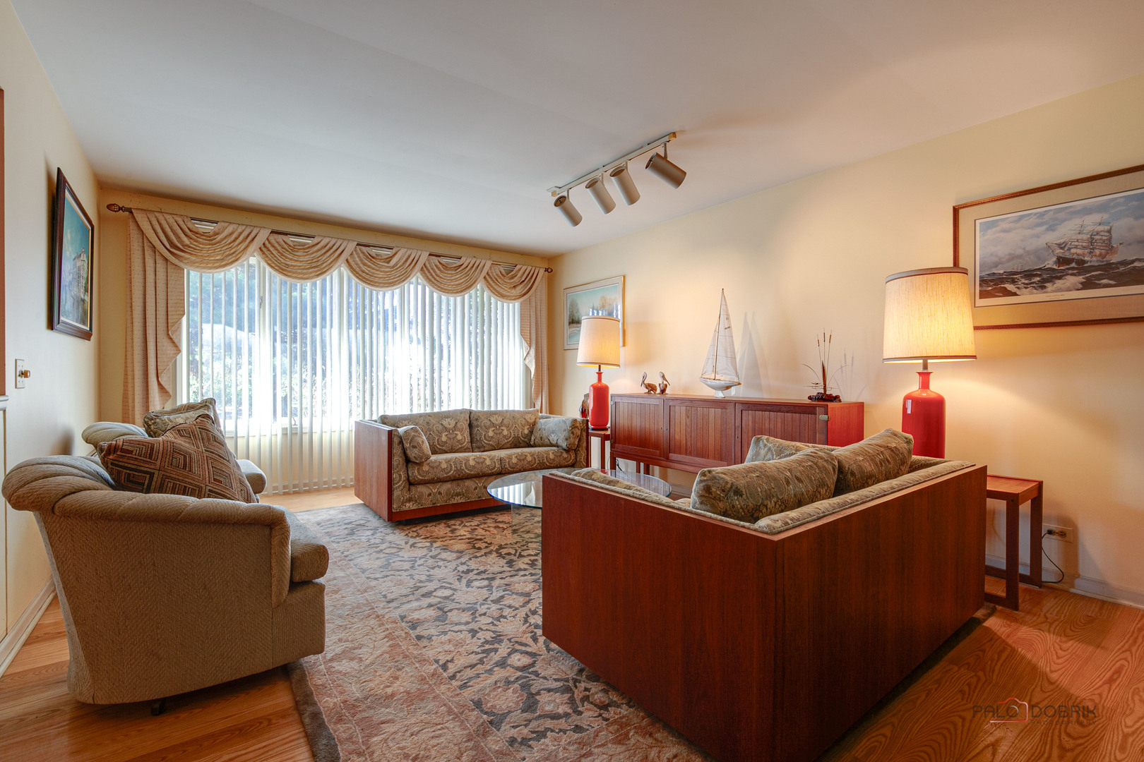 939 Ridgeland Avenue