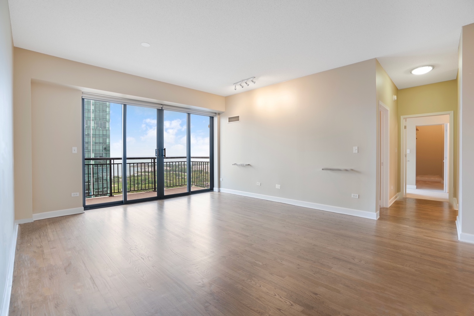 41 E 8th Street 2702
