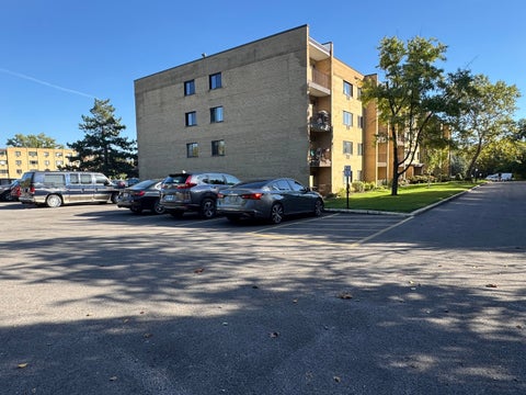 Tiny photo for 6630 S Brainard Avenue #407, Countryside, IL 60525 (MLS # 12780130)