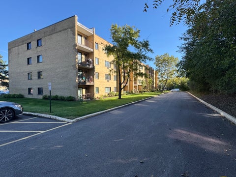 Tiny photo for 6630 S Brainard Avenue #407, Countryside, IL 60525 (MLS # 12780130)