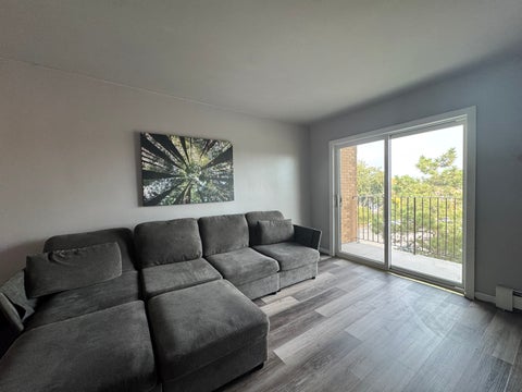 Tiny photo for 6630 S Brainard Avenue #407, Countryside, IL 60525 (MLS # 12780130)