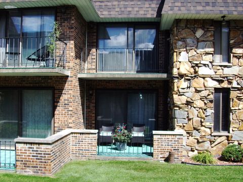 Tiny photo for 10418 S Pulaski Road #204C, Oak Lawn, IL 60453 (MLS # 12260799)