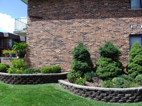 Tiny photo for 10418 S Pulaski Road #204C, Oak Lawn, IL 60453 (MLS # 12260799)