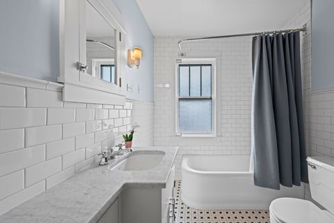 Tiny photo for 226 S Walnut Avenue, Arlington Heights, IL 60005 (MLS # 12660653)