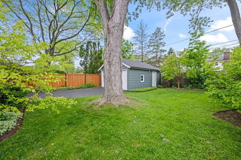 Tiny photo for 226 S Walnut Avenue, Arlington Heights, IL 60005 (MLS # 12660653)
