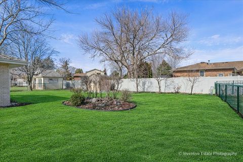 Tiny photo for 11008 84th Place, Willow Springs, IL 60480 (MLS # 12596094)