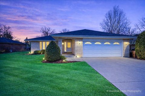 Photo of 11008 84th Place, Willow Springs, IL 60480 (MLS # 12596094)