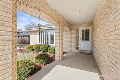 Tiny photo for 11008 84th Place, Willow Springs, IL 60480 (MLS # 12596094)