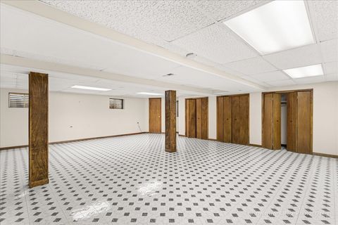 Tiny photo for 11008 84th Place, Willow Springs, IL 60480 (MLS # 12596094)