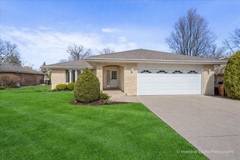 Tiny photo for 11008 84th Place, Willow Springs, IL 60480 (MLS # 12596094)