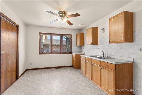 Tiny photo for 11008 84th Place, Willow Springs, IL 60480 (MLS # 12596094)