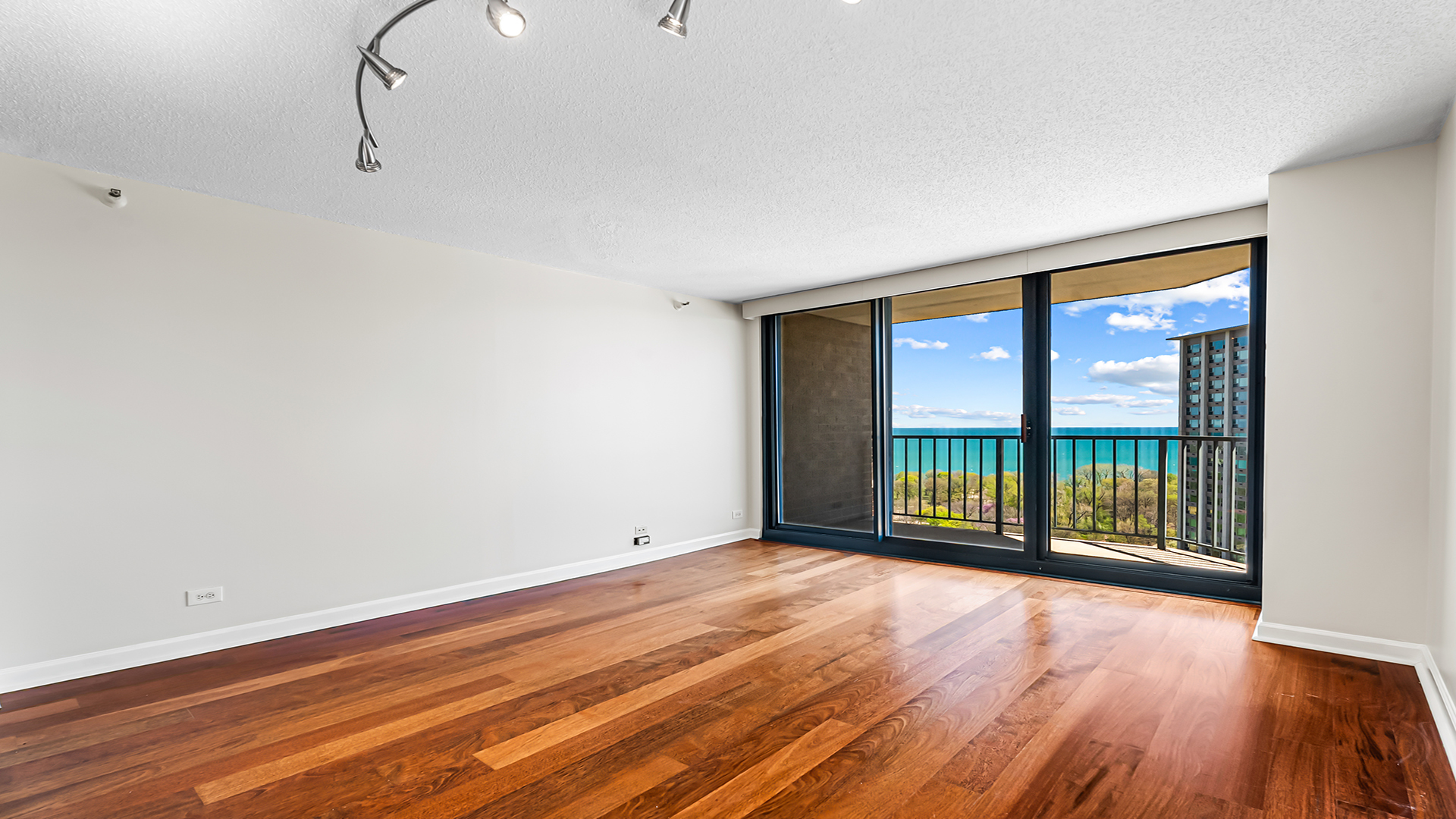 3660 N LAKE SHORE Drive 2203
