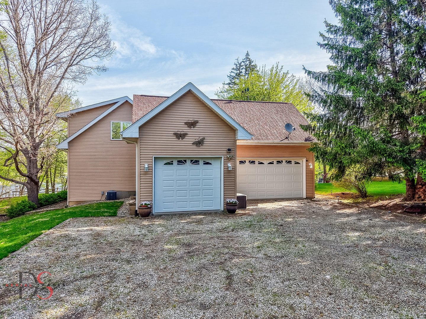 1419 Shoreline Drive