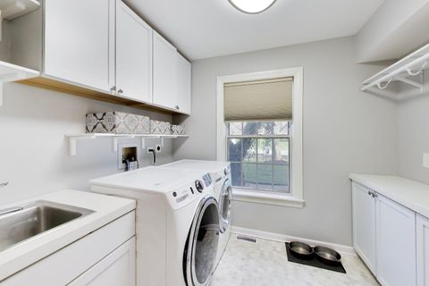 Tiny photo for 924 Glen Oak Drive, Sleepy Hollow, IL 60118 (MLS # 12602122)