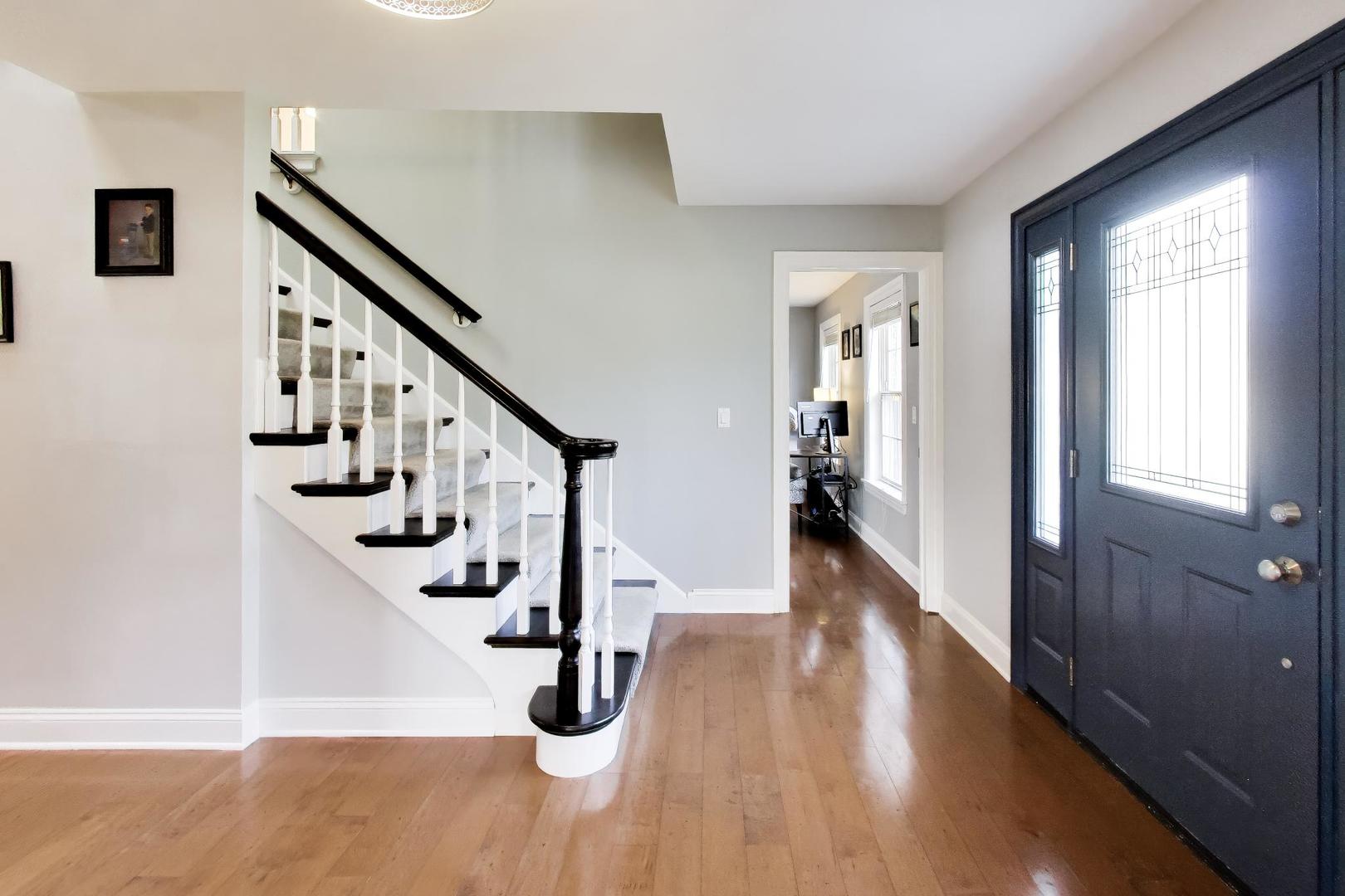 924 Glen Oak Drive