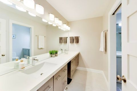 Tiny photo for 924 Glen Oak Drive, Sleepy Hollow, IL 60118 (MLS # 12602122)