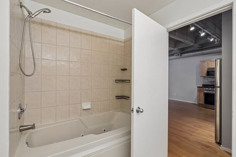 Tiny photo for 5200 S Ellis Avenue #408, Chicago, IL 60615 (MLS # 12658561)