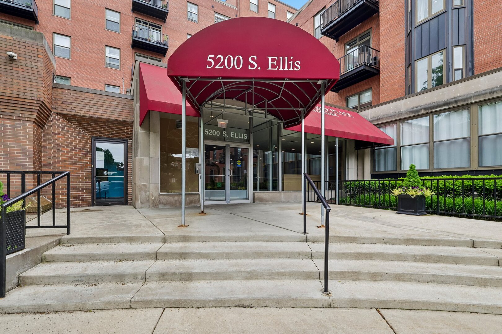 5200 S Ellis Avenue 408