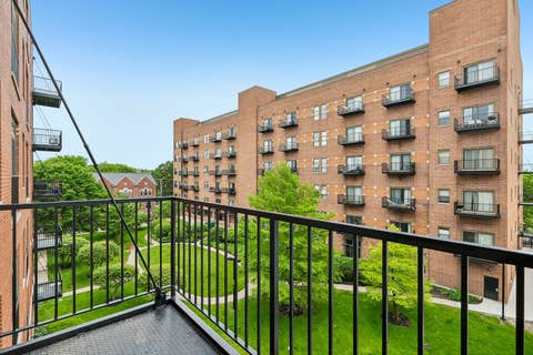 Tiny photo for 5200 S Ellis Avenue #408, Chicago, IL 60615 (MLS # 12658561)